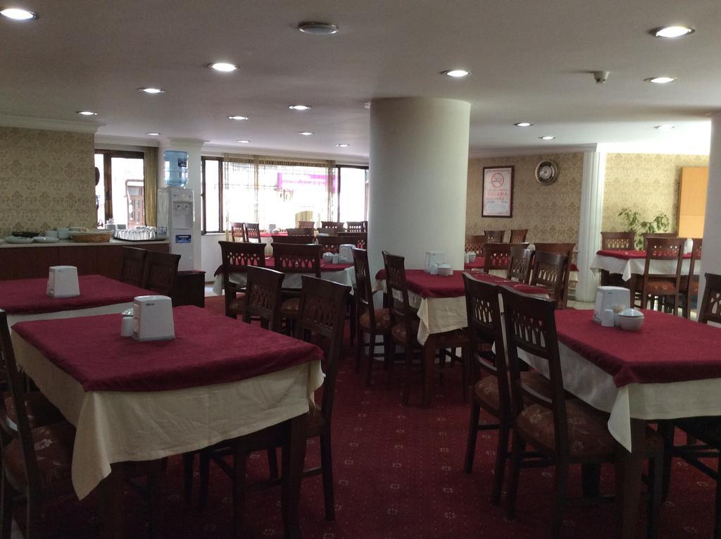 Ilicak Hotel Istanboel Buitenkant foto